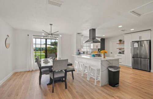 Gulf Gate Poolside Retreat - Foto 12