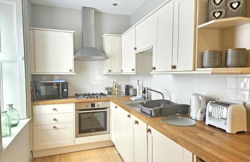 Edinburgh Elegant 1-Bedroom City Apartment - Foto 15