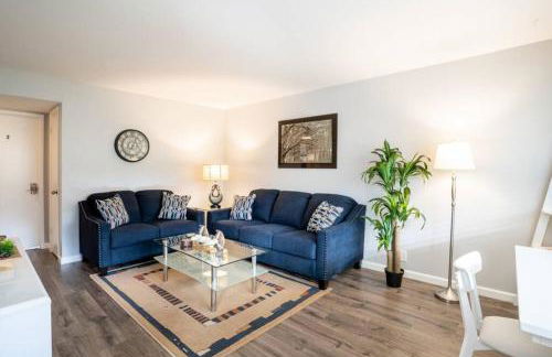 Luxury stay near Oakridge Mall for vacation/work - Foto 2