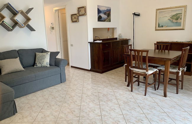 Mamma Ciccia Holiday Home - Front Lake Apartment, beach and swimming pool - Foto 8