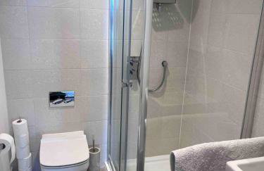 2 Bed - Leeward House by Pureserviced - Foto 39