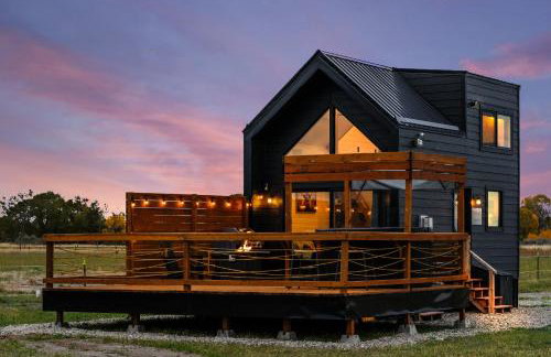 Modern Tiny Cabin, with Hot tub in Choteau MT - Foto 1