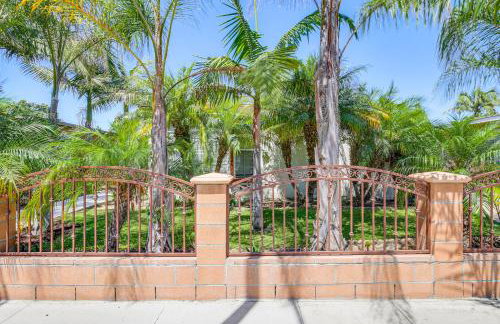 5 Mi to Coast Centrally Located Long Beach Home! - Photo 24
