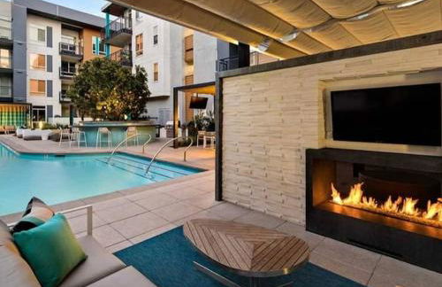 Snazzy 3BR Apt Hollywood with Pool & Spa - Foto 3