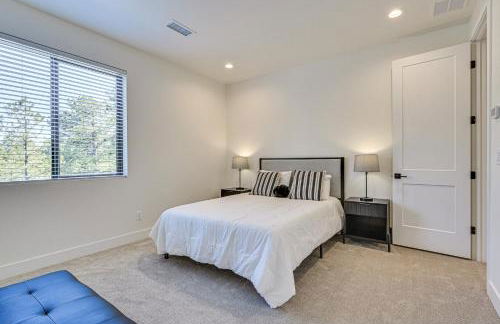 Flagstaff Group Getaway with Game Room and Deck - Photo 20