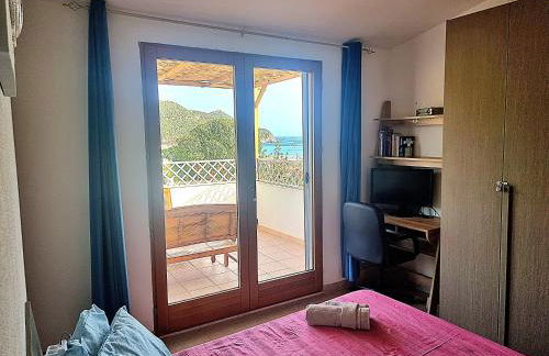 Stylish Home With Views, 4 min Walk to the Beach!! - Foto 27