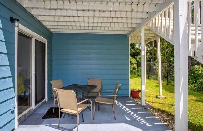 Villas at Island Club Community, Pools, Jacuzzi and More! - Photo 24