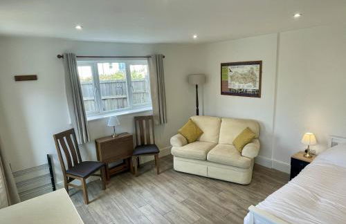 Large New Studio Apartment and Hot Tub - Private Hideaway in the Brecon Beacons - Photo 6