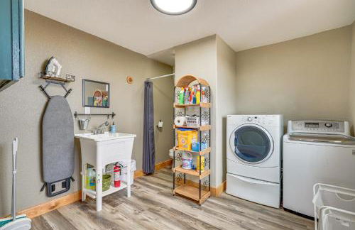 Idyllic Rye Cabin Deck with Mountain Views! - Foto 23