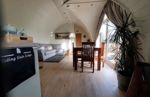 Riding Gate Lodge - Photo 15