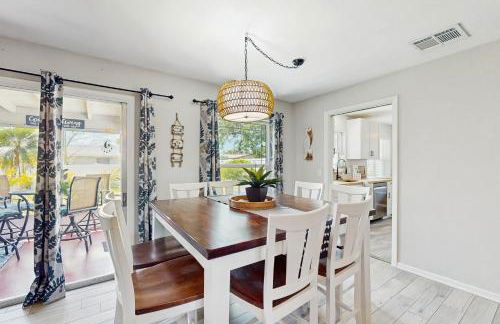 Relax in Retro - Photo 6