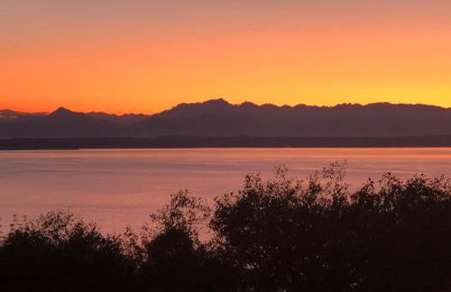 1-Bedroom Seaview Guesthouse on Seattle Luxury Estate with Views of Olympic Mountains - Foto 1