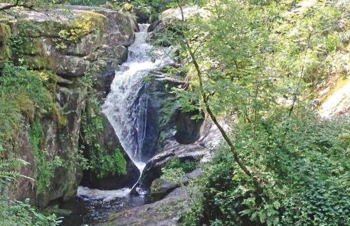 Awesome Home In Peyrat Le Château - Foto 22