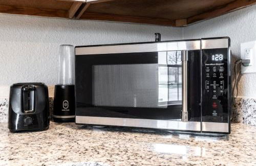 Peaceful Modern Home near Avon - Foto 29