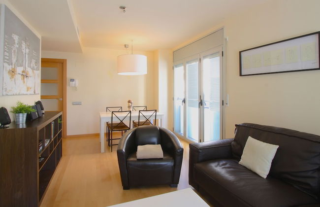 Mazi Apartments Downtown - Photo 19