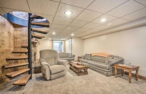 Indian Lake Retreat with Wet Bar and Covered Deck - Foto 12