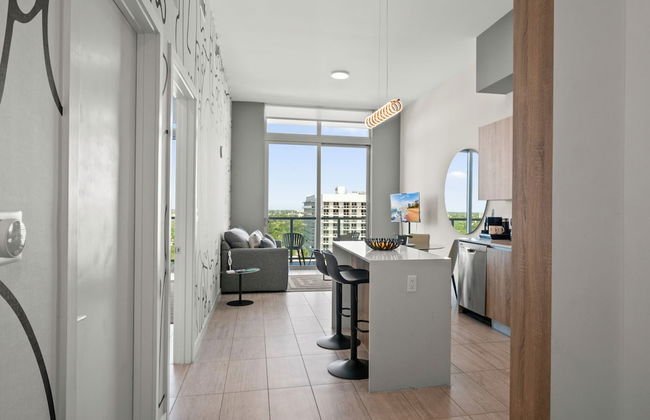 Modern Condo in Design District - Photo 21