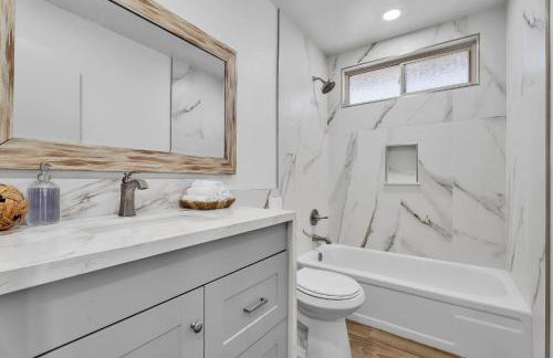 Strip-side Villa Pool, Mini Golf, Casino games - Foto 34