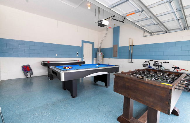 Stunning 5 Bd Home w Pool Close to Disney 7420 - Foto 1