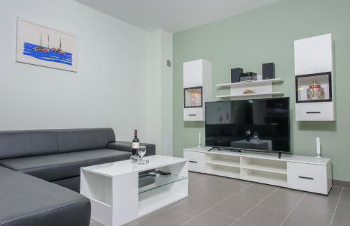 Villa Barbara-Kastela with heated pool - Foto 23