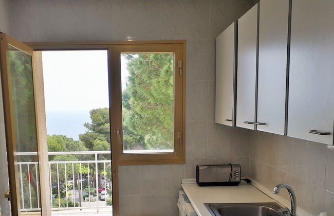 Apartamento con vistas al mar y piscina en la cala “Cap Roig” - Foto 14