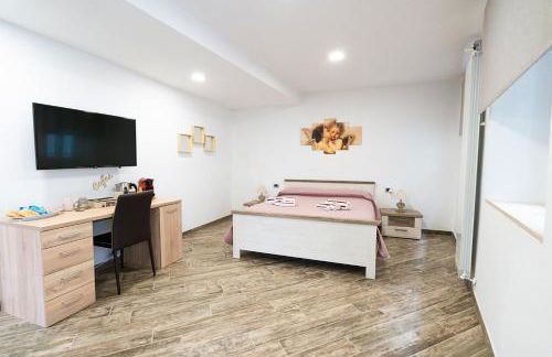 Margot Family - Photo 2