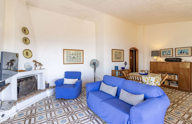 Bright Home With Wonderful Sea View - Photo 11