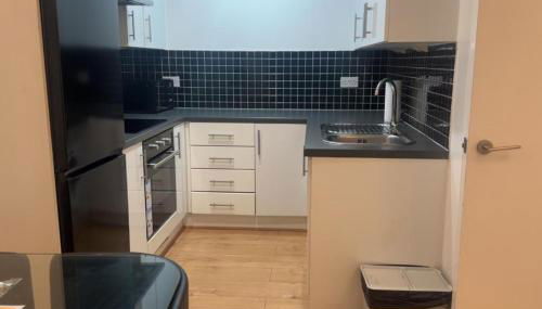 London 1 Bed Apartment close to Barking Station - Foto 5, stove, minibar