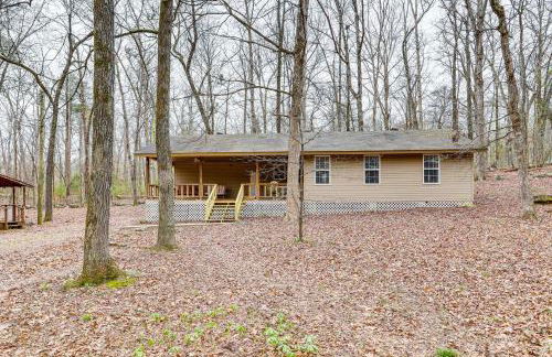 Heber Springs Cabin with Deck 3 Mi to Sugarloaf Mtn - Foto 3