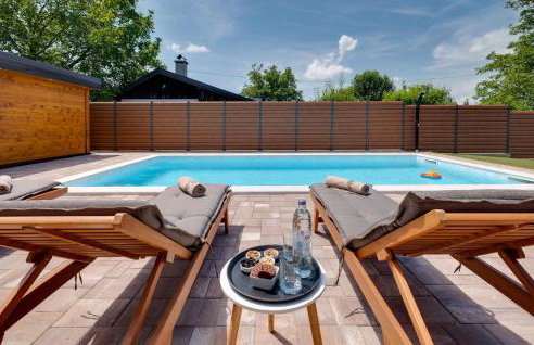 Nice Home In Gornje Plavnice With Wifi - Foto 8