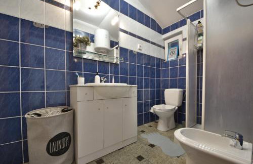 Holiday Home Seafront Escape - Happy Rentals - Photo 56