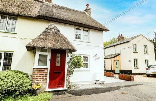 Cosynook Cottage - Photo 1