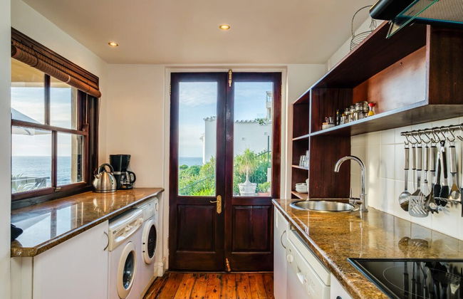 Colonial-style Apartment w Views Pool Area CBT Lodge - Photo 14