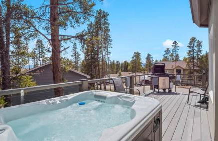 New Listing - Doc's Place - Beautiful Hot Tub Views - Foto 24