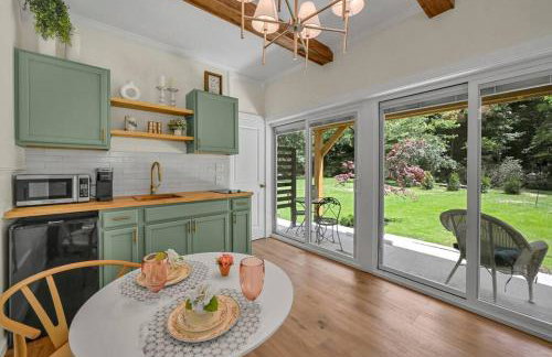 Cozy Small Studio Retreat by the River - Foto 2