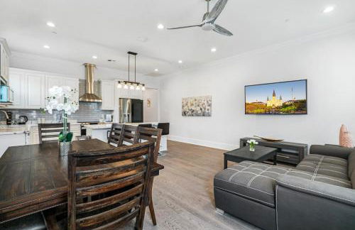 New 4 Bed luxury house w/Private Heated Pool - Foto 37