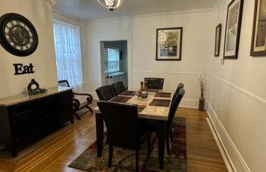 Beautiful Bungalow on Main - Foto 20