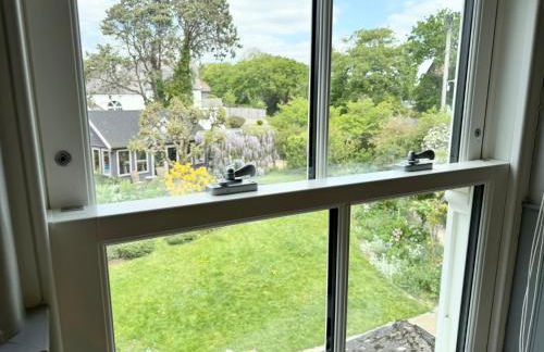 Tranquil Seaside Cottage by NewFo - Photo 26