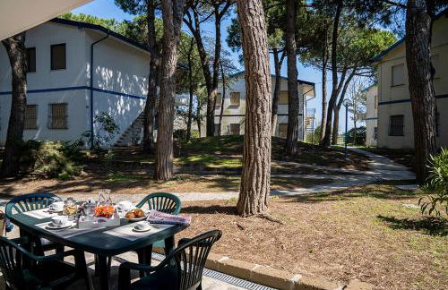 Nel verde a due passi dal mare - Foto 4