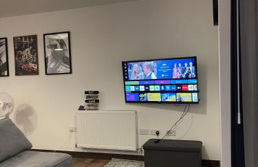 The Crimsons, with free parking, Harlow - Foto 26