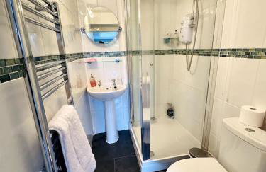 Beautiful & Peaceful Garden Retreat at 'The Lower Deck' - Foto 18