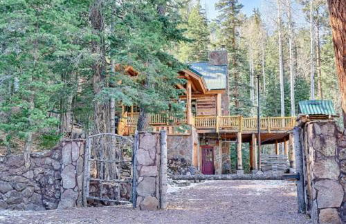 Hot Tub and Mtn Views Woodsy Cabin in Greer - Foto 24