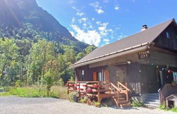 Châlet 8 personnes + grand terrain et rivière - Foto 1