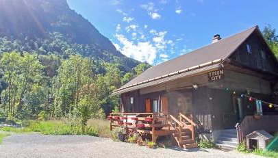 Châlet 8 personnes + grand terrain et rivière - Foto 1