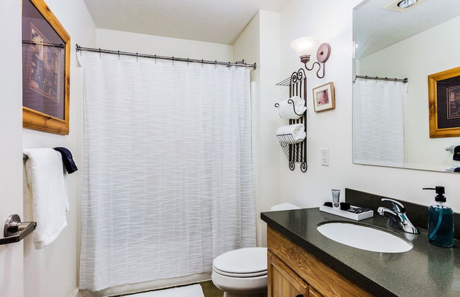 Lake View Ski Chalet - Photo 14