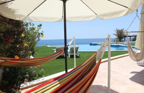 Breathtaking Villa with infinity pool over the sea - Foto 11