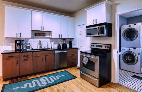 New Listing - Tranquil Retreat with Hot Tub - Foto 3