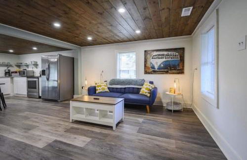 3 Bed 2 Bath Renovated Home Near The Lake - Foto 21