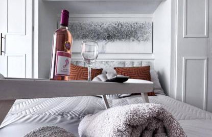 Chic Charming Classic 3bed w Ensuite - Pontypridd - Foto 40