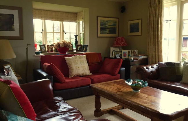 Lovely 4-bed House in Village of Sandhurst - Foto 18